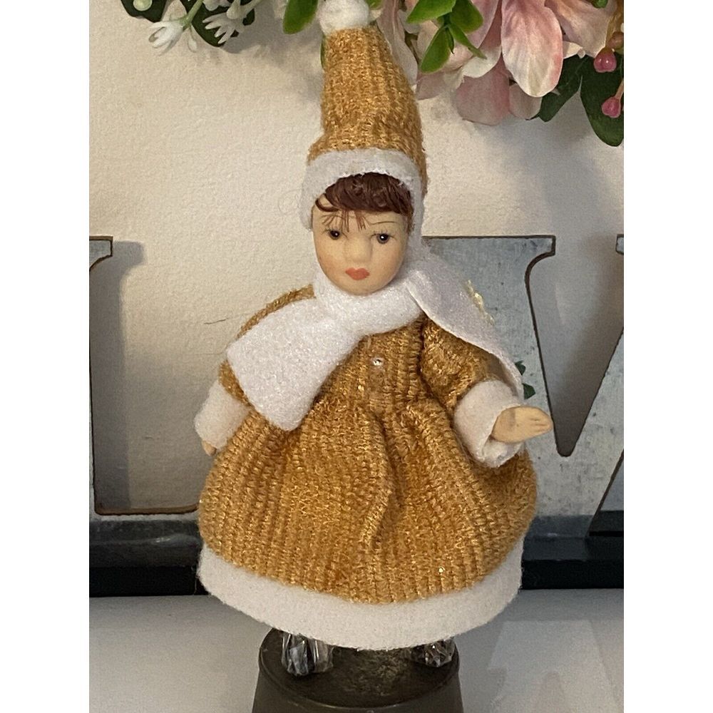 Vintage Porcelain Girl Doll‎ With Winter Clothes Poseable 5.5" Unused Handmade